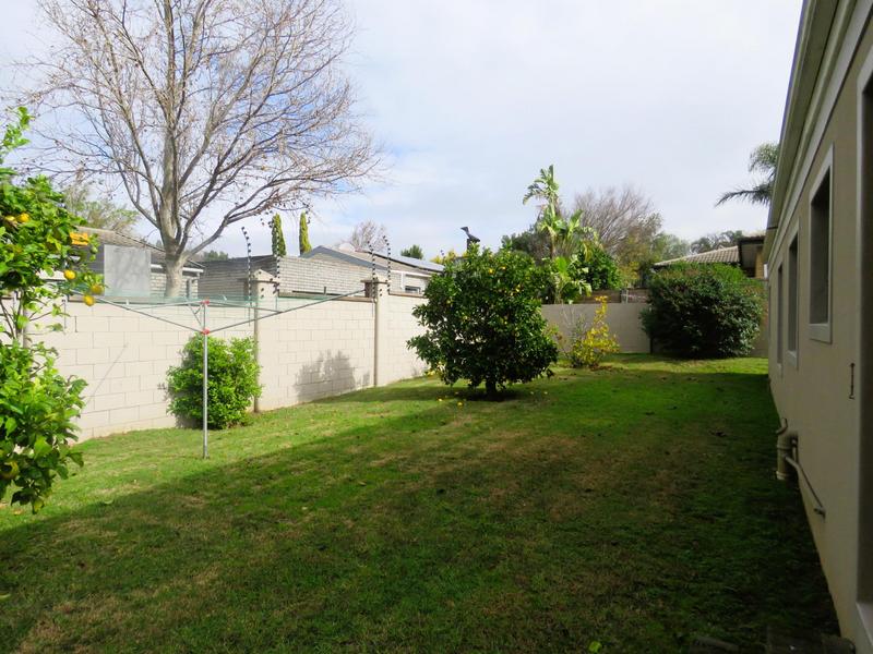 To Let 3 Bedroom Property for Rent in Vredekloof Heights Western Cape